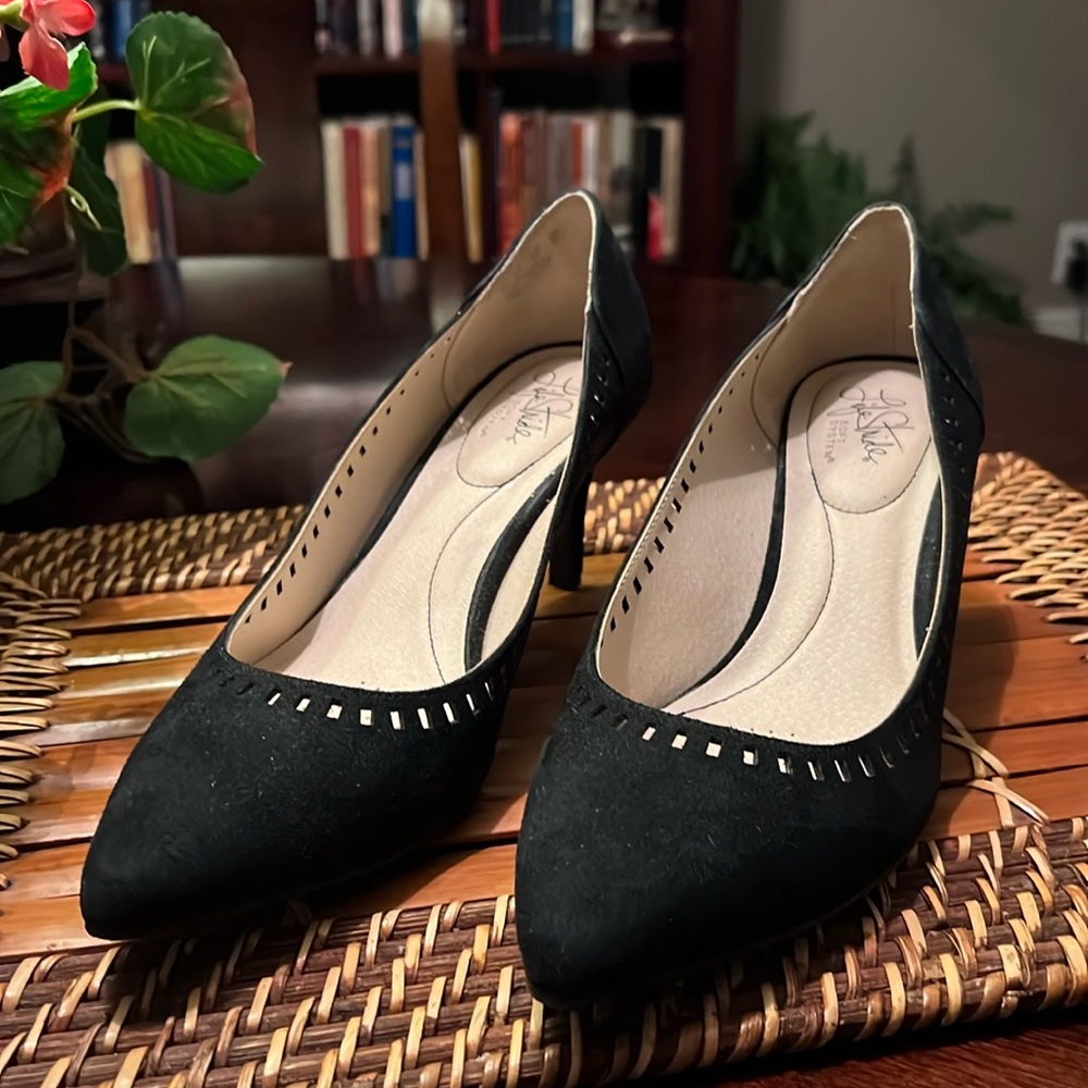 Lifestride Sevyn black heels